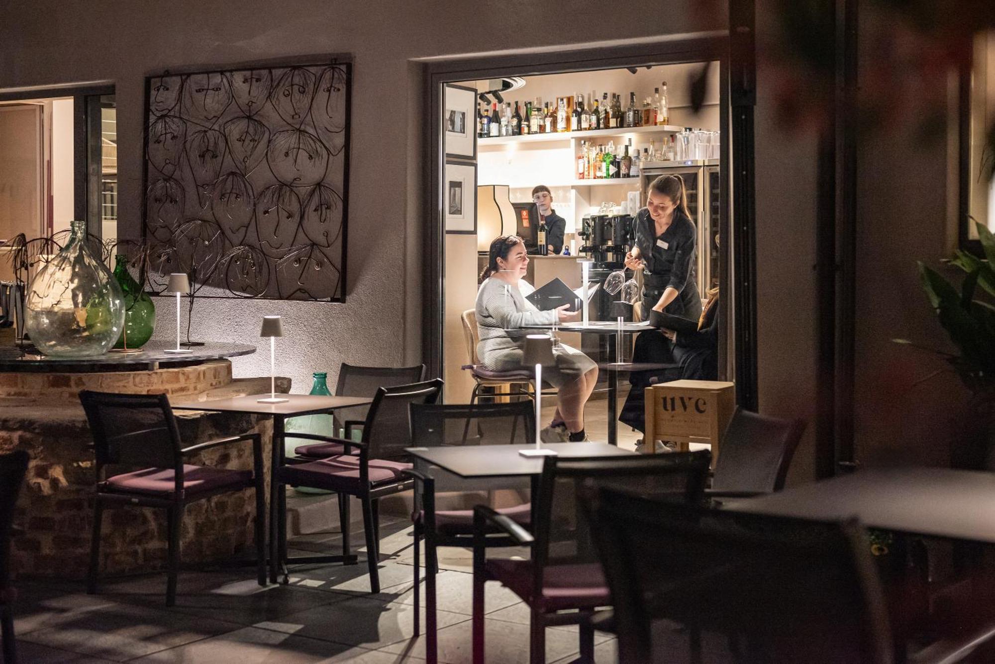 Uve Rooms & Wine Bar La Morra Bagian luar foto
