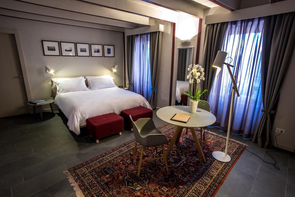 Uve Rooms & Wine Bar La Morra Bagian luar foto
