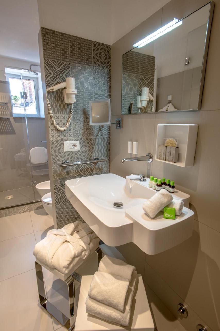 Uve Rooms & Wine Bar La Morra Bagian luar foto
